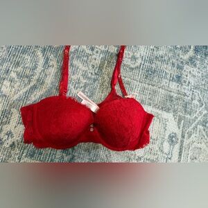 Victoria's Secret Scarlet Lace Push-Up Bra